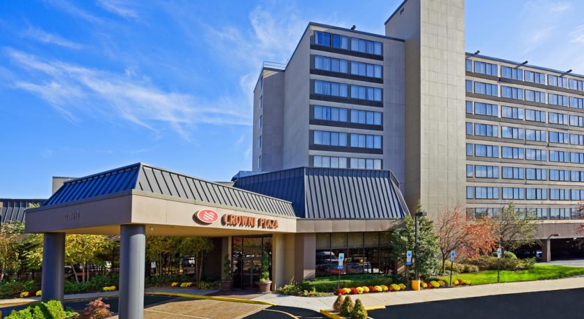 Denied the Wheelchair Accessible Room I Reserved at Crowne Plaza Englewood, New Jersey