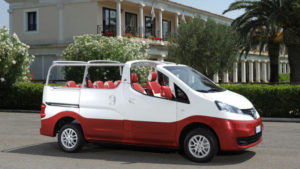 Nissan Evalia C convertible minivan.